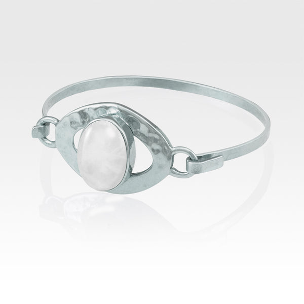 Hammered Bangle Quartz Clear Silver