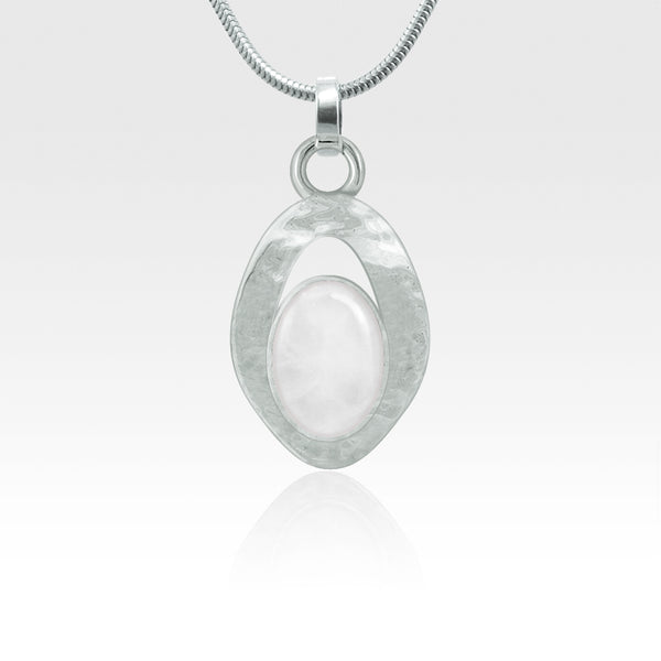 Hammered Pendant Quartz Clear Silver