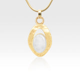 Hammered Pendant Quartz Clear