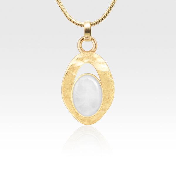 Hammered Pendant Quartz Clear