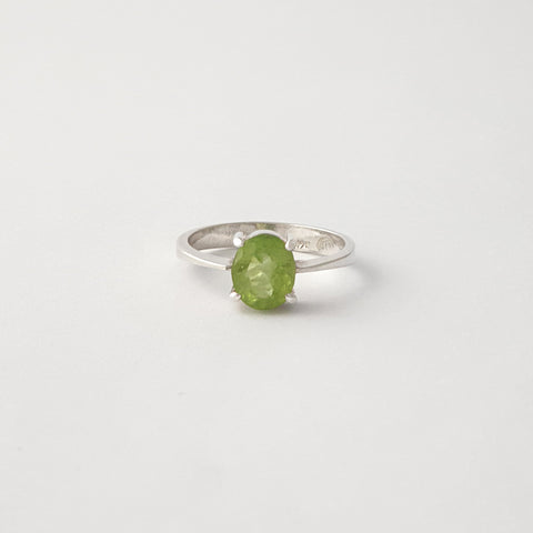 Multi-Facet Oval Peridot Silver Ring Limited Edition 1